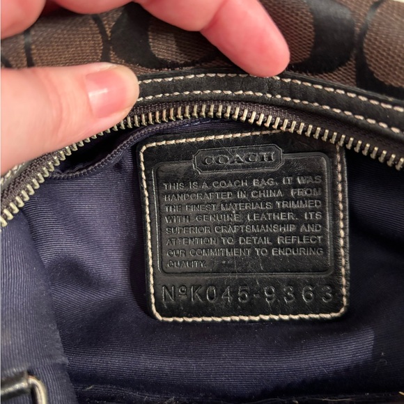 Coach signature logo handbag - Picture 3 of 4